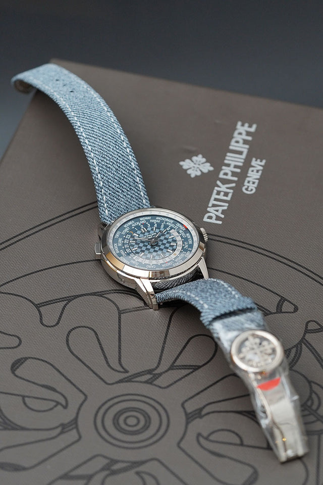 Patek Philippe Complications World Time 5330G-001 “Jeans” – 40 mm White Gold Men’s Watch with Blue Denim-Style Dial