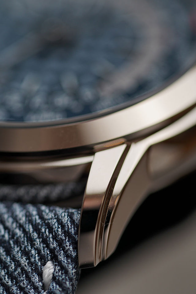 Patek Philippe Complications World Time 5330G-001 “Jeans” – 40 mm White Gold Men’s Watch with Blue Denim-Style Dial