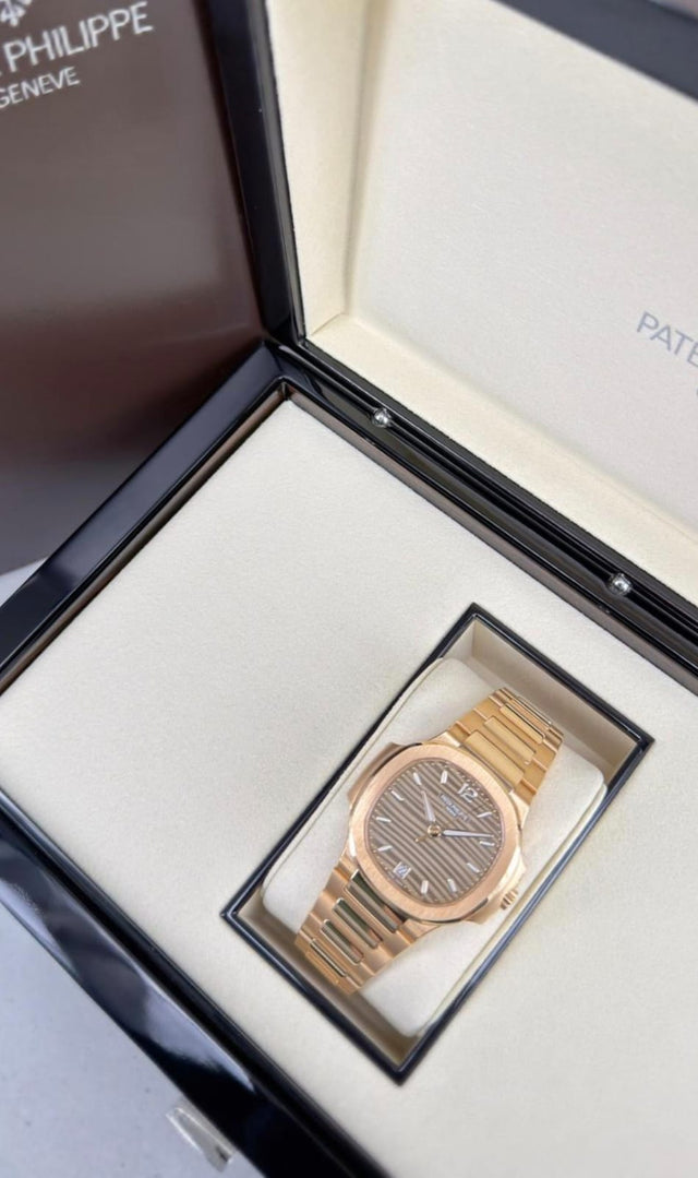 Patek Philippe Nautilus “Ladies Automatic” Woman's watch 7118/1R-010