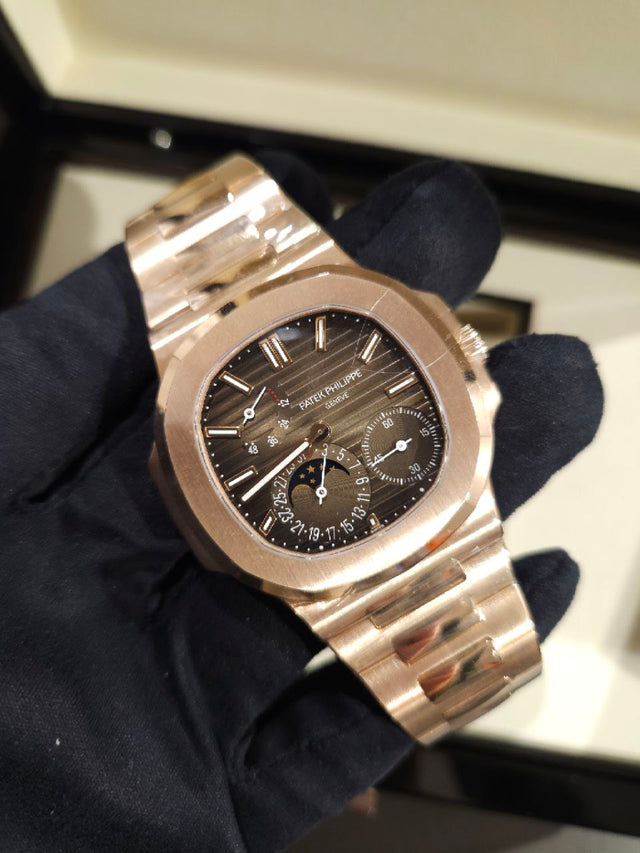 Patek Philippe Nautilus Men's watch 5712/1R-001 rose gold