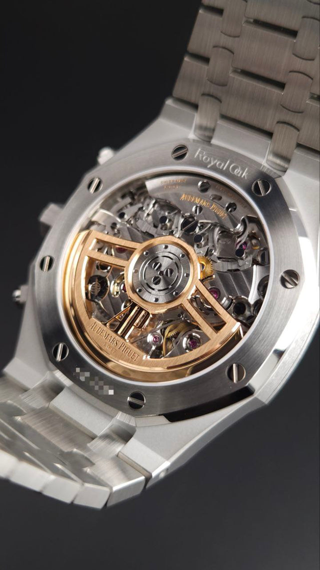 Audemars Piguet Royal Oak Selfwinding Chronograph 26240ST.OO.1320ST.04 41 mm stainless-steel men’s watch with green dial and integrated steel bracelet