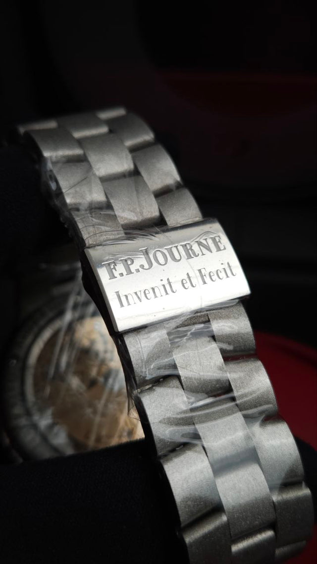 F.P. Journe LineSport Automatique Réserve ARS2 44 mm platinum men’s watch with hammered case and bracelet and blue-mauve guilloché dial
