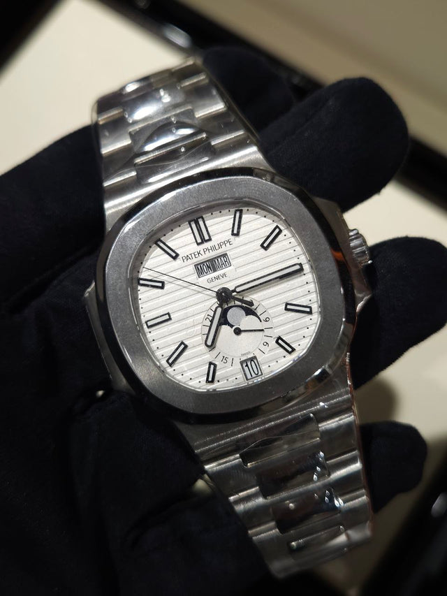 Patek Philippe 5726/1A-010 white dial